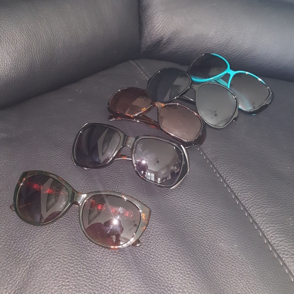 Sunglasses. 5 pair lot  Assorted.